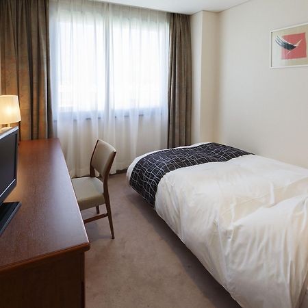 Hotel Pearl Garden Takamatsu Exteriör bild