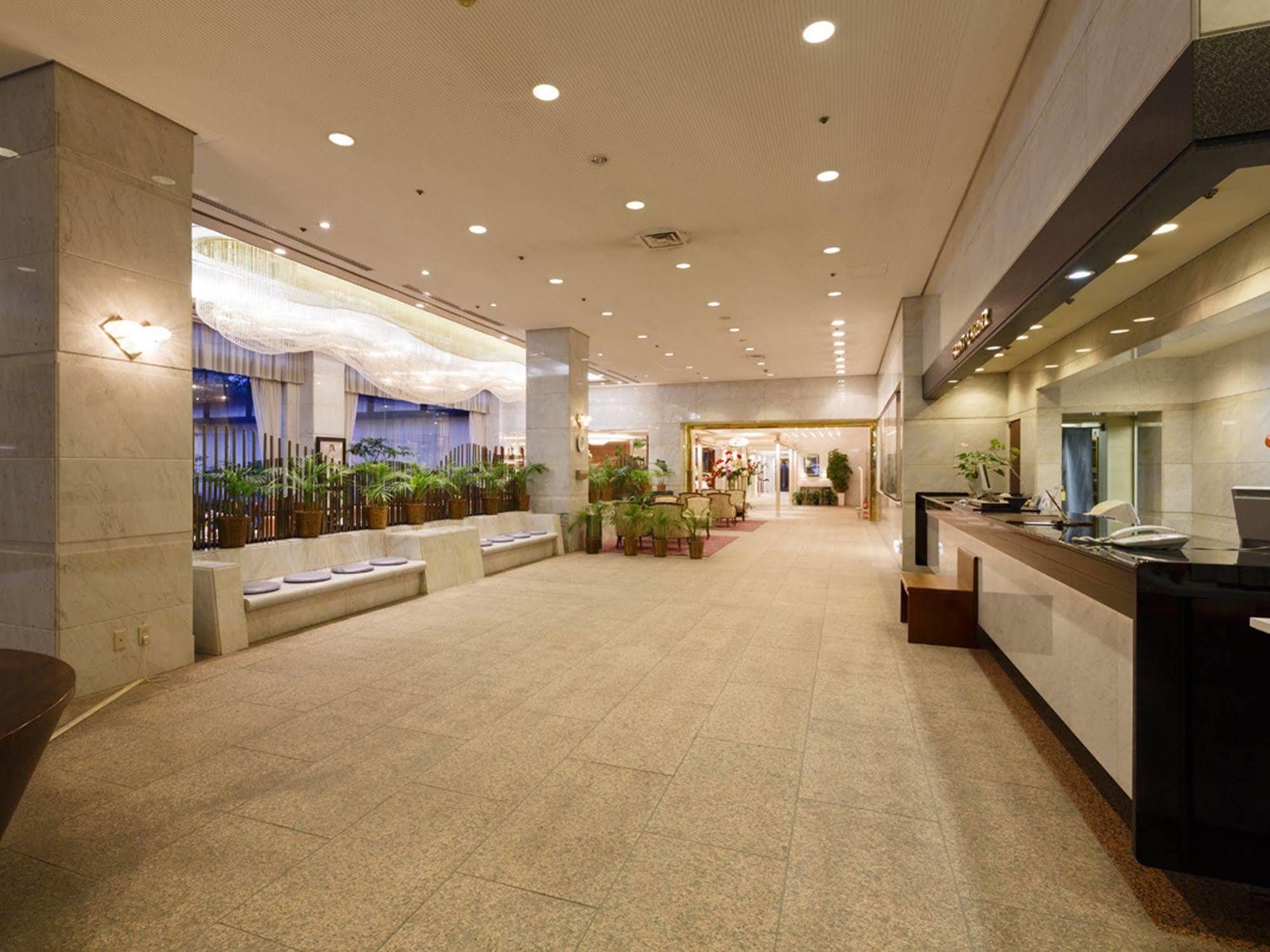 Hotel Pearl Garden Takamatsu Exteriör bild