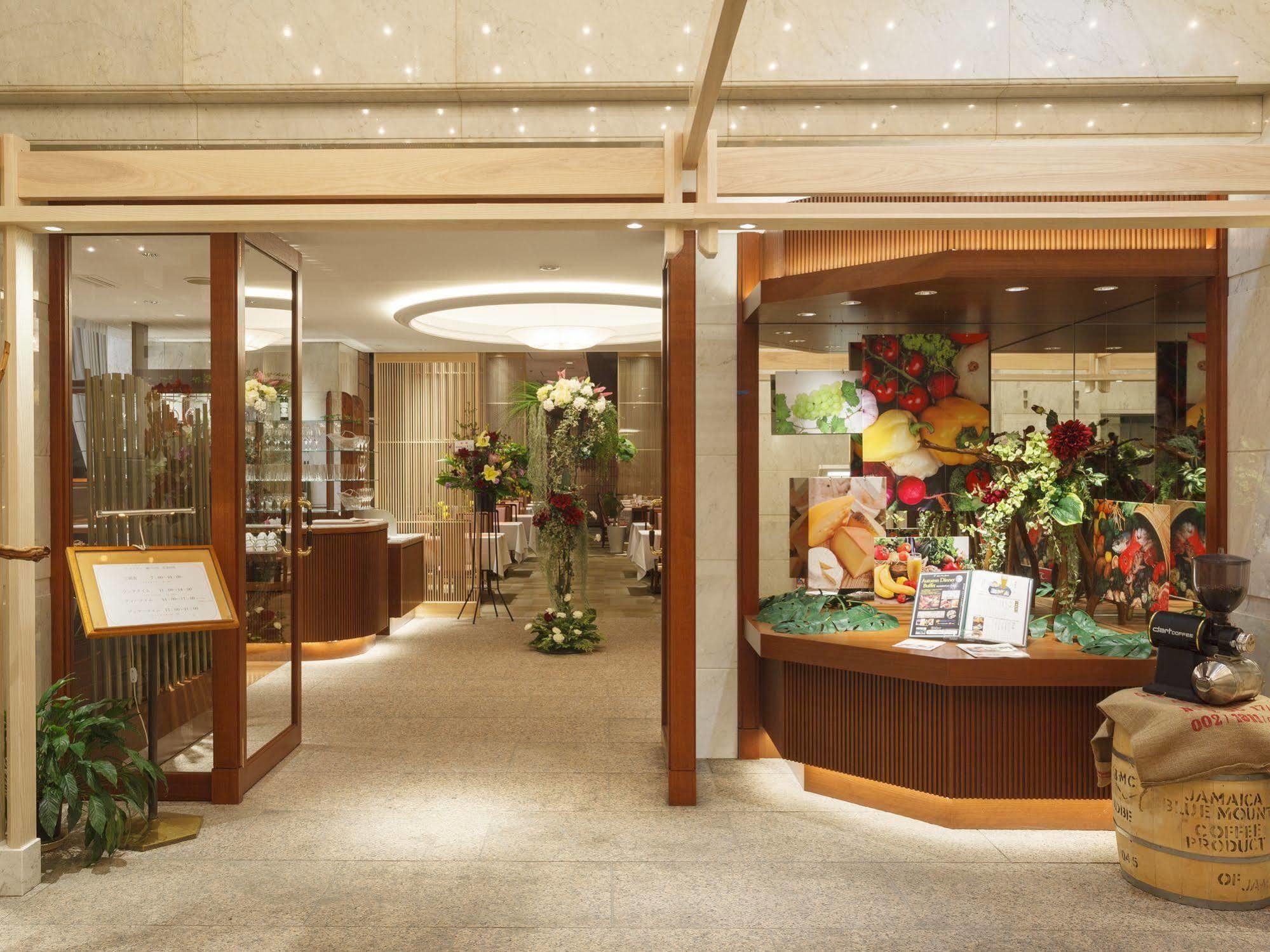 Hotel Pearl Garden Takamatsu Exteriör bild