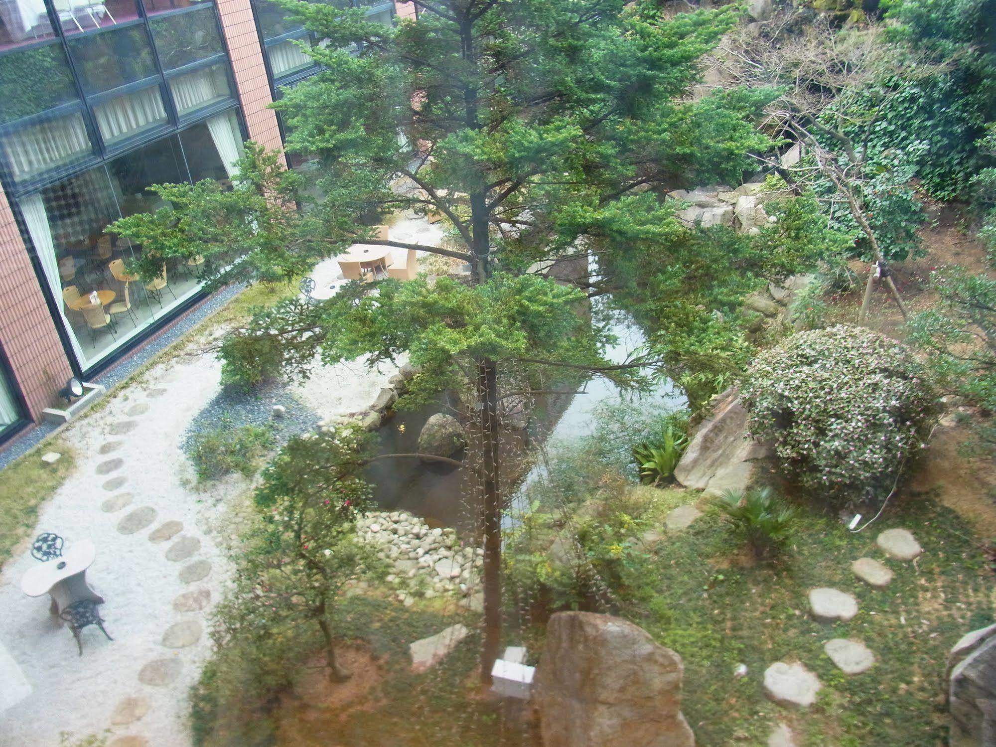 Hotel Pearl Garden Takamatsu Exteriör bild
